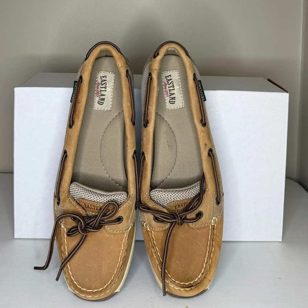 Eastland Sz 10 Women's Tan and Brown Boat Shoes